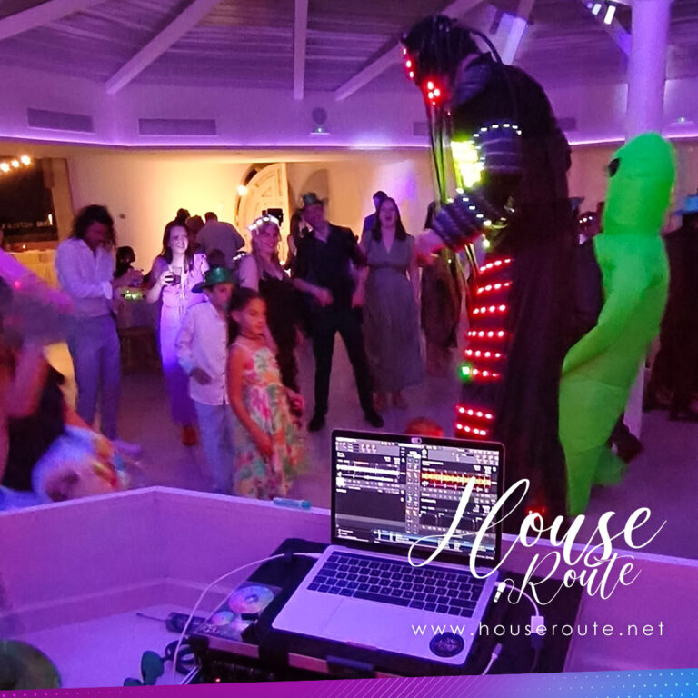 Música con Dj y animación Hora Loca - House Route Music - 6